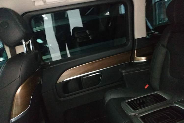 Used Mercedes-Benz V-Class 2020 V 260 L Long-wheelbase Luxury Edition
