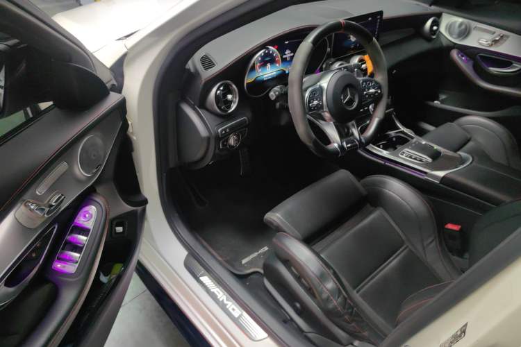 Used Mercedes-Benz C-Class AMG 2019 AMG C 43 4MATIC Estate Special Edition Driver Seat