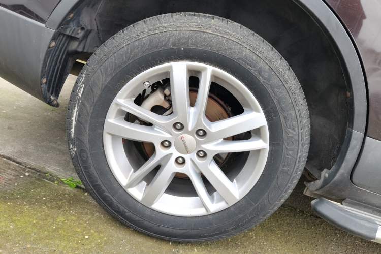 Used Yema T70 2016 1.8T CVT Elegant Model Right Rear Wheel Hub