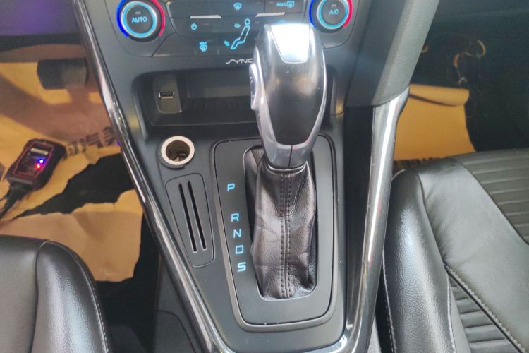 Used Ford Focus 2015 Hatchback 1.6L Automatic Fashion Edition