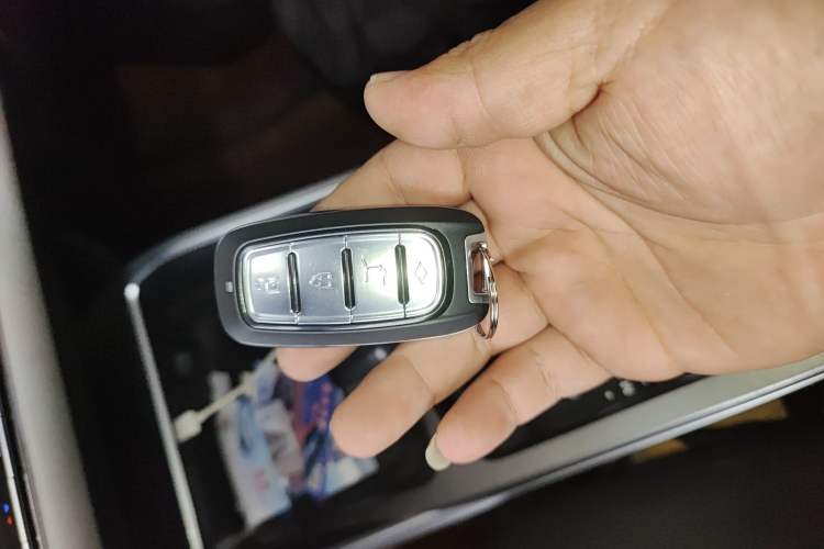 Used Geely Auto Emgrand 2022 4th Generation 1.5L CVT Flagship Model Vehicle Key