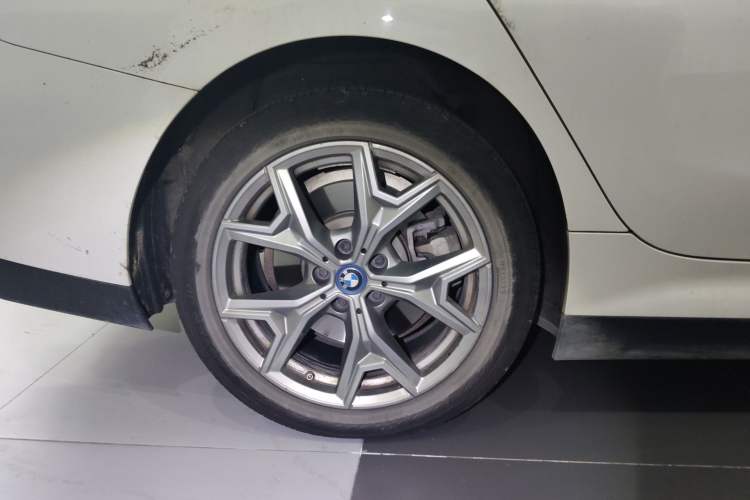 Used BMW i3 2022 eDrive 35 L Right Rear Wheel Hub