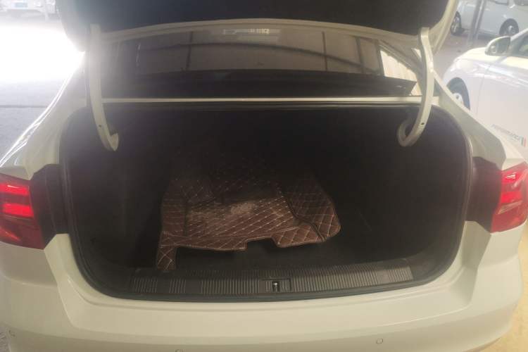 Used Volkswagen Bora 2017 1.6L Manual Comfort Model
