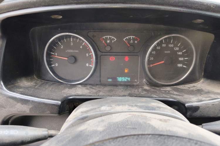 Used Isuzu Pickup 2015 2.8T Four-Wheel Drive 4JB1CT Instrument Cluster