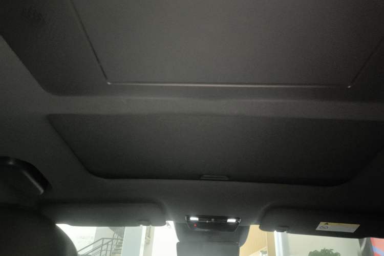 Used Dongfeng eπ eπ008 2024 210Max Range-Extended Version 6 Seats Headliner