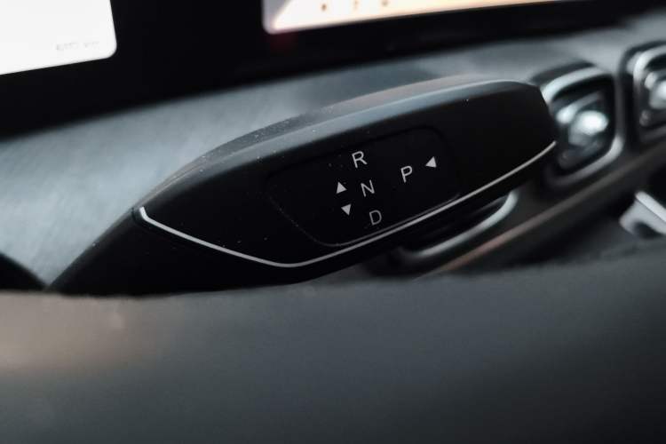 Used Chery Tiggo 9 2025 2.0T Dual-Clutch Two-Wheel Drive Luxury Edition 5 Seats