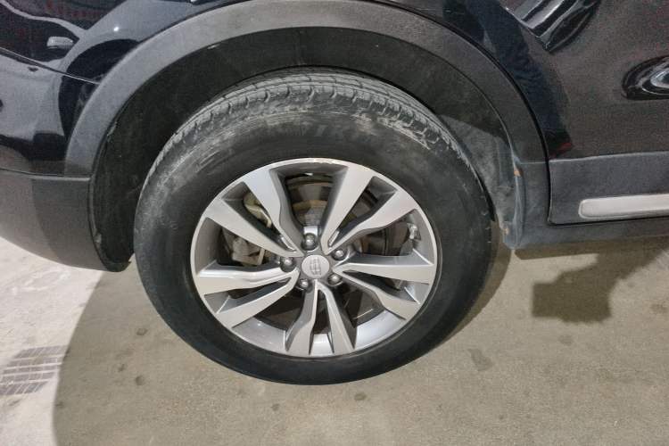 Used Geely Auto Emgrand X7 Sport 2016 2.0L Manual Smart Connect Version