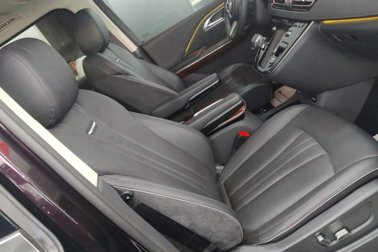 Used Hongqi HQ9 PHEV 2024 2.0T Four-Wheel Drive Luxury Edition Right Front Seat