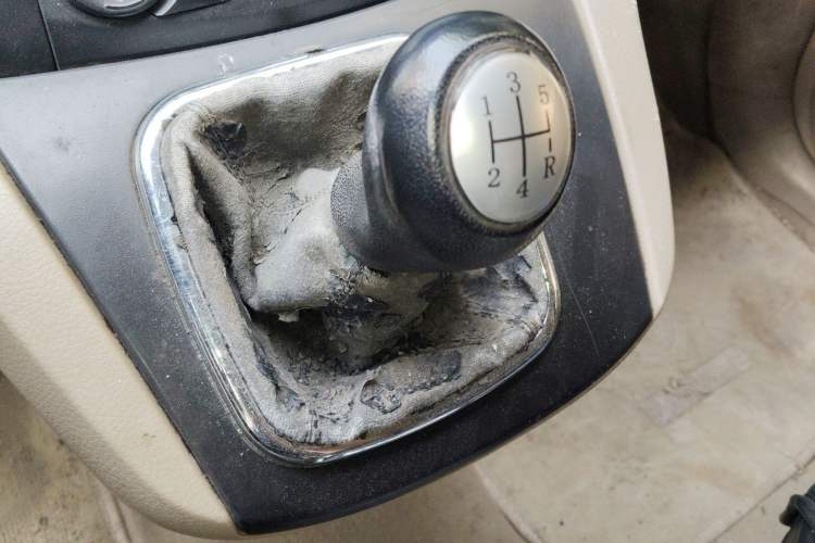 Used FORTHING Joyear SUV 2012 1.6L Luxury Model Gear Lever