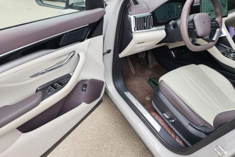 Used BYD Song PLUS New Energy 2025 EV Smart Drive Edition 605km Flagship Model Driver Seat