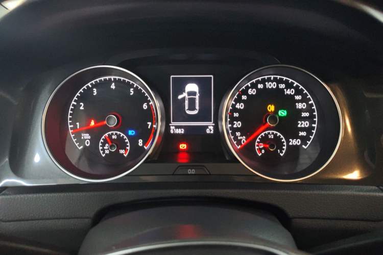 Used Volkswagen Golf 2018 230TSI Automatic Luxury Version
