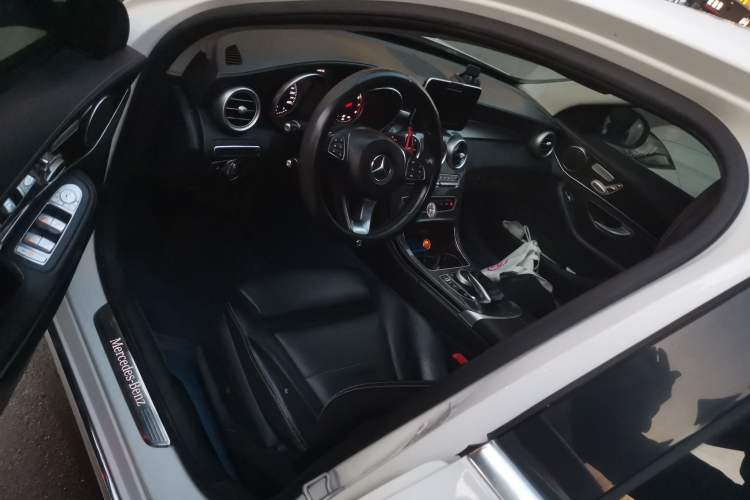 Used Mercedes-Benz C-Class 2015 C 200 L