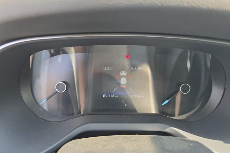 Used Hongqi E-QM5 2022 431 km Charge & Enjoy Edition
