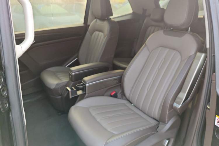 Used Volkswagen Viloran 2024 330TSI Luxury Edition