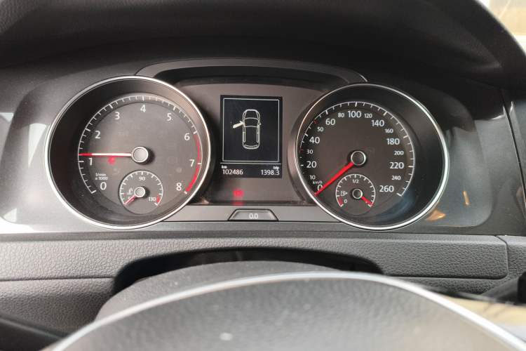 Used Volkswagen Golf 2018 230TSI Automatic Luxury Version
