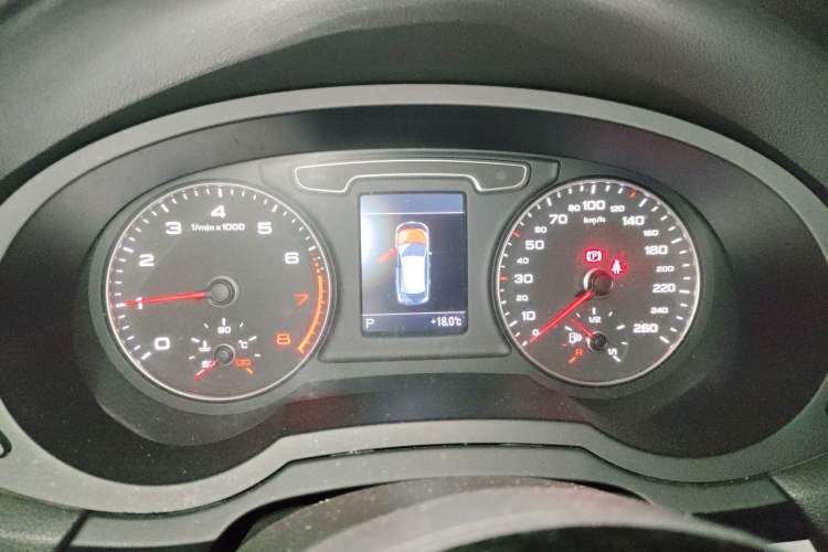 Used Audi Q3 2012 35 TFSI quattro Comfort Model Instrument Cluster