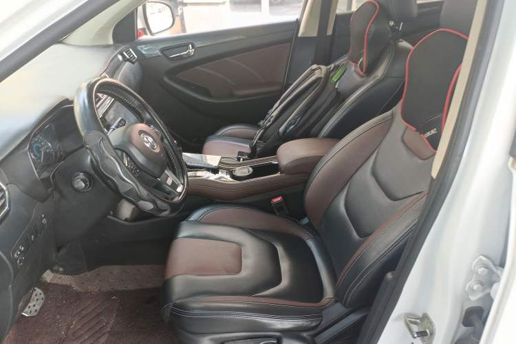 Used Dongfeng Fengon 580 2017 1.5T CVT Comfort Model Left Front Seat