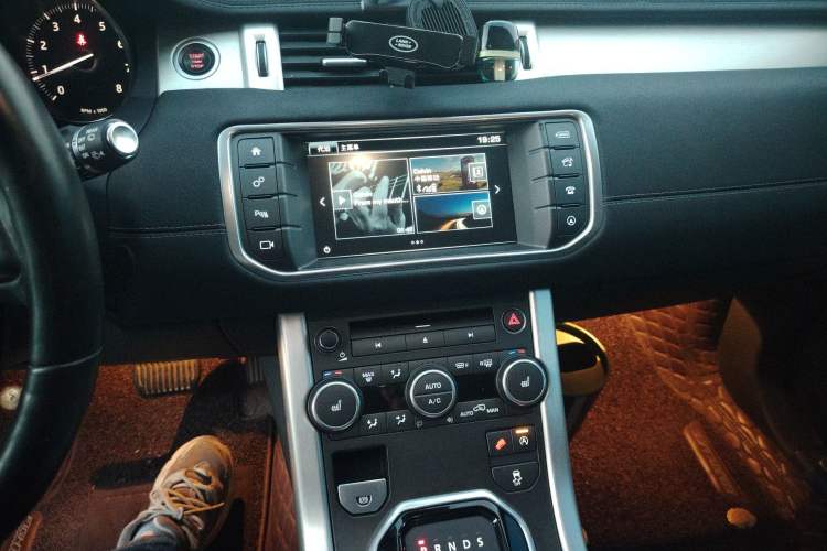 Used Land Rover Range Evoque 2016 2.0T SE PLUS Smart Enjoyment Edition
