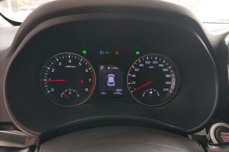 Used Kia kx1 Stonic 2021 1.4L CVT Sunroof Model
