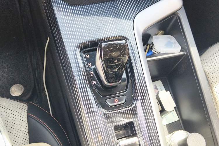 Used Haval LHERY 2021 High-Performance Version 1.5T Golden Rabbit Gear Lever