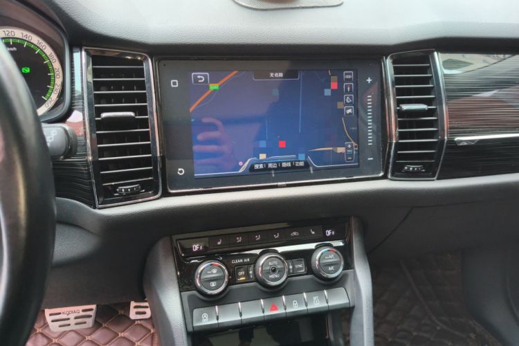 Used Skoda Kodiaq 2018 TSI330 5-Seater Two-Wheel-Drive Luxury Enjoyment Edition Audio And AC Panel