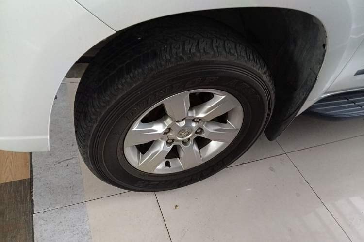 Used Toyota Prado 2016 2.7L Automatic Standard Edition Exterior 1