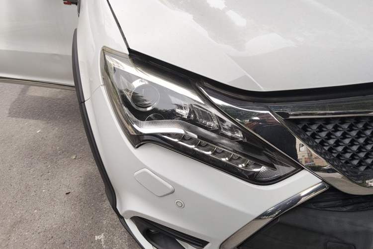 Used BYD Tang New Energy 2015 2.0T Four-Wheel-Drive Flagship Model

