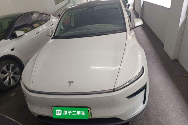 Used Tesla Model Y 2025 Rear-Wheel-Drive Version Front