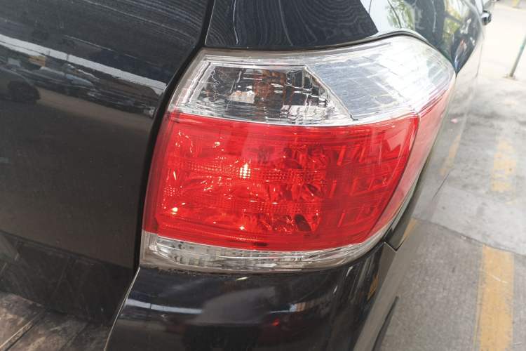 Used Toyota Highlander 2012 2.7L 2WD 5-Seater Elite Edition Right Rear Taillight