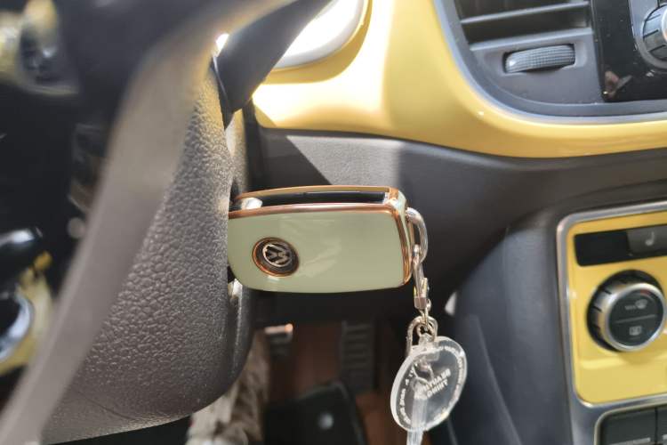 Used Volkswagen Beetle 2013 2.0 TSI Top-Trim Model
