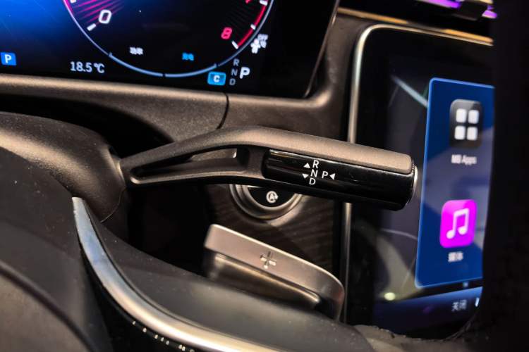 Used Mercedes-Benz E-Class 2026 E 260 L Classic Edition Gear Lever