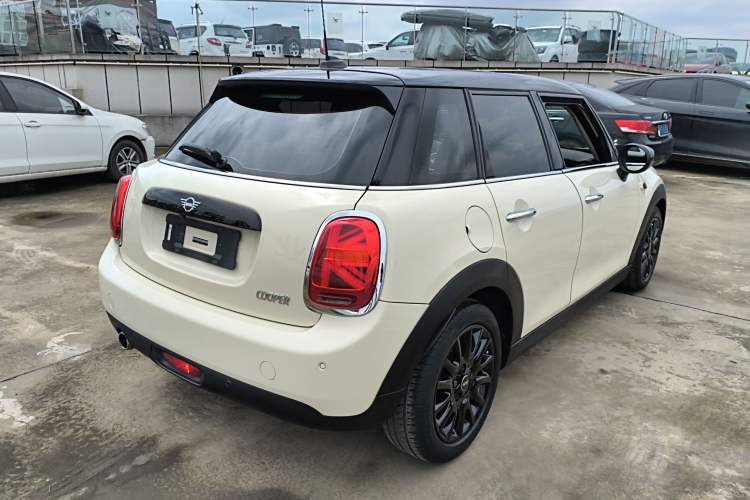 Used MINI 2019 1.5T COOPER Classic Edition Five-Door Version Rear Right 45 Deg