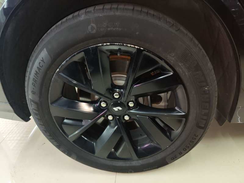 Used Li Auto L8 2023 Pro Model — 25