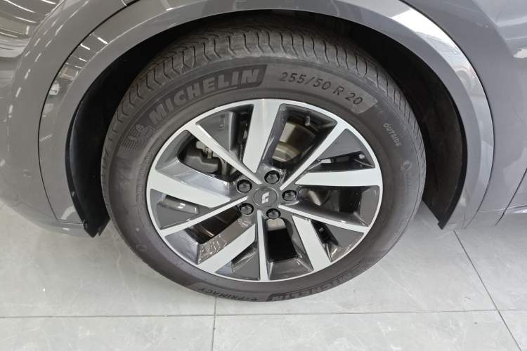 Used Li Auto L8 2023 Pro Model Left Front Wheel Hub