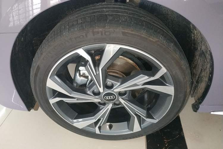 Used Audi A3 2025 Sportback 35TFSI Prestige Edition Left Front Wheel Hub