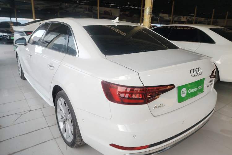 Used Audi A4L 2019 40 TFSI Fashion Version China V