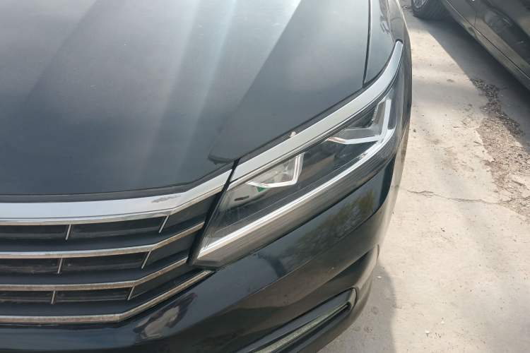 Used Volkswagen Passat 2017 330TSI DSG Luxury Edition
