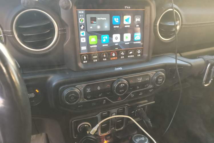 Used Jeep Wrangler New Energy 2021 Four-Door 2.0T 4xe Sahara Audio And AC Panel