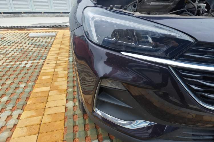 Used Buick Encore GX 2020 20T CVT Two-Wheel Drive Luxury Version Right Front Headlight