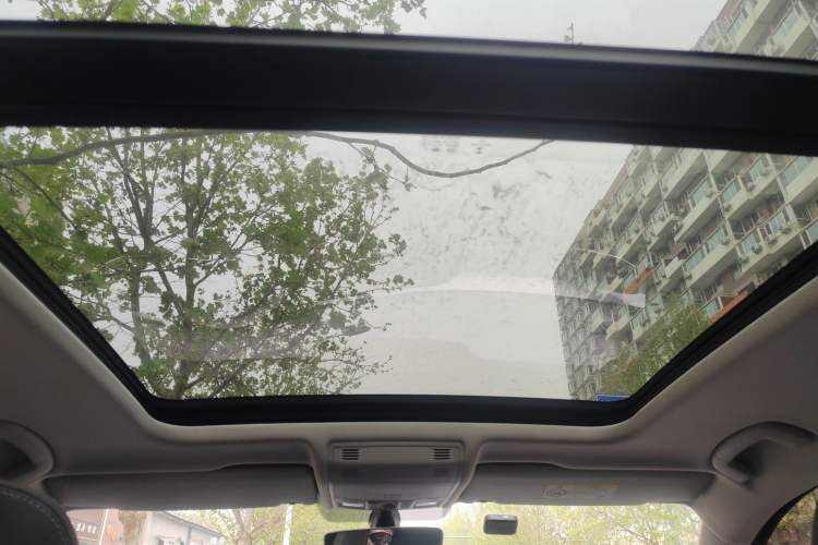 Used Volkswagen Tayron 2021 280TSI Two-Wheel Drive Luxury Smart Connectivity Version Headliner