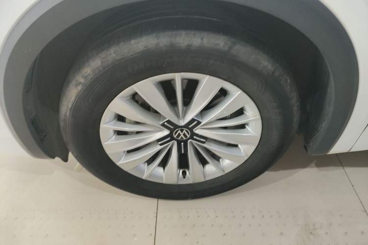 Used Volkswagen Viloran 2020 330TSI Business Edition Left Front Wheel Hub
