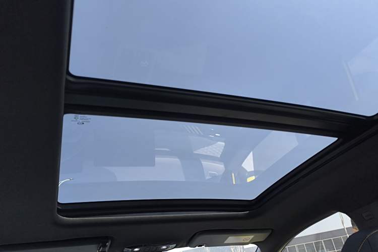 Used AION Y 2021 70 Enjoyment Tech Edition Headliner