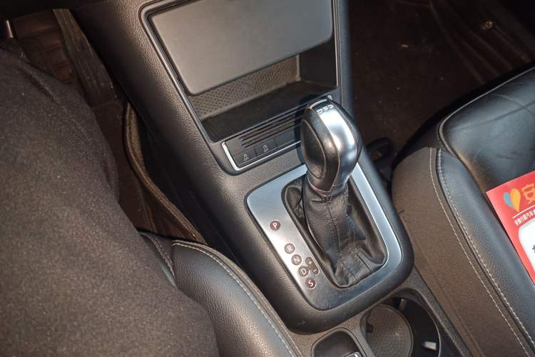 Used Volkswagen Tiguan L 2016 280TSI Automatic Two-Wheel Drive Silk Road Comfort Edition
