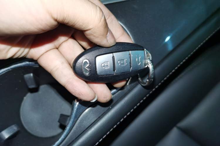 Used Infiniti Q50L 2018 2.0T Comfort Edition China V Standard
