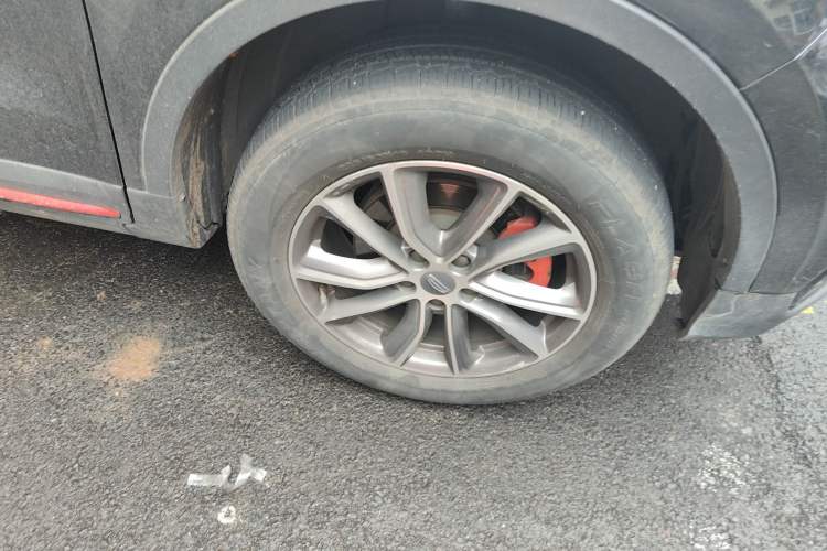 Used Geely Auto Emgrand X7 Sport 2021 1.8TD DCT Two-Wheel Drive Asian Games Edition Right Front Wheel Hub