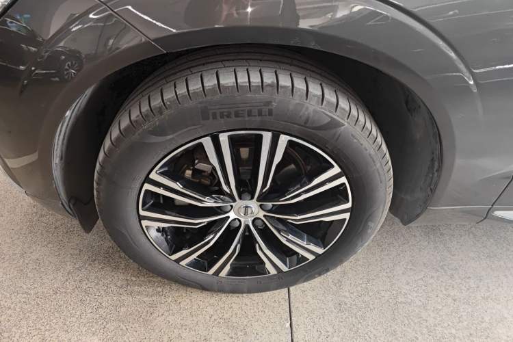 Used Volvo XC60 2022 B5 4x4 Smart Luxury Edition