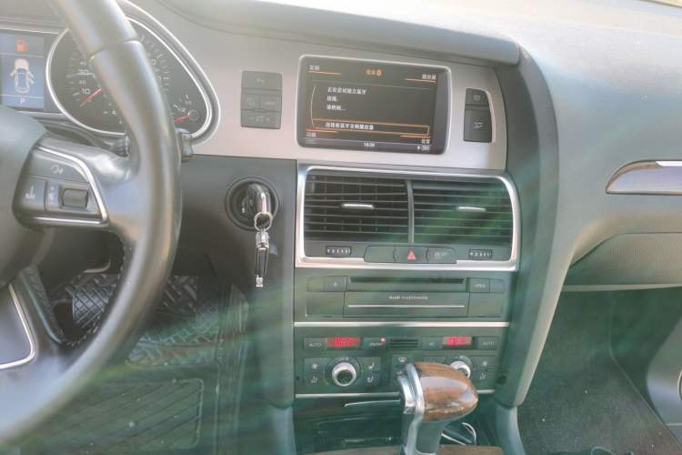 Used Audi Q7 2012 3.0 TFSI Comfort Model (200kW) Audio And AC Panel