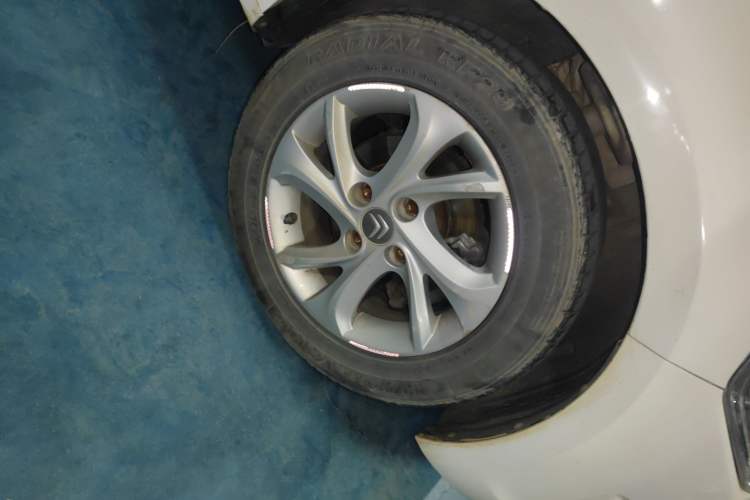 Used Citroen Elysee 2014 1.6L Manual Comfort Model Right Front Wheel Hub