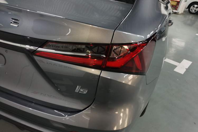 Used Roewe i5 2023 1.5L Manual Comfort Edition
