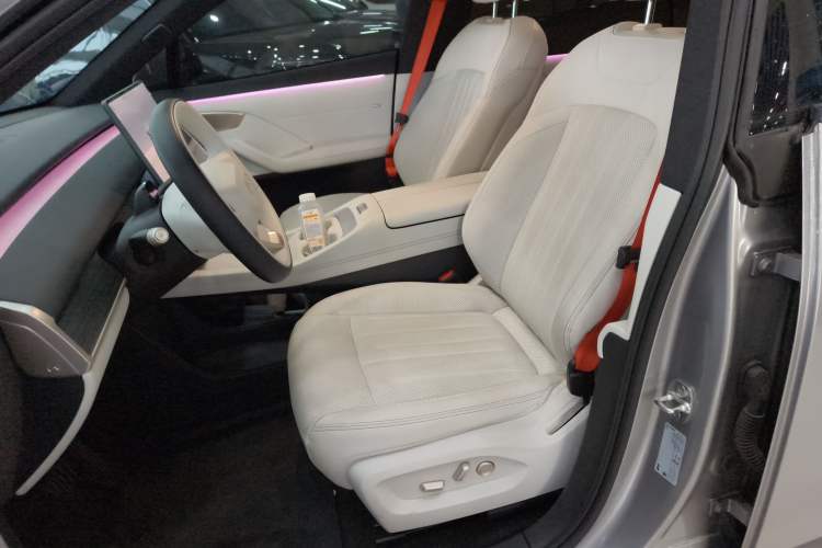 Used ONVO L60 2024 60 kWh Rear-Drive Version Left Front Seat